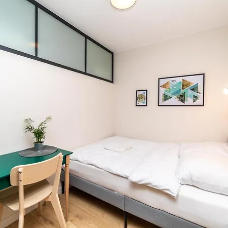 Pobookowane River View *