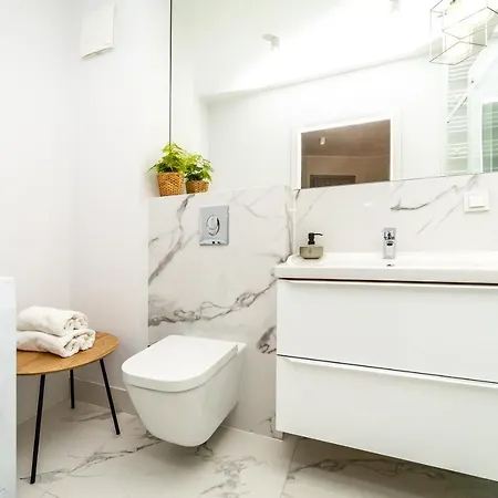 Pobookowane River View Apartment *