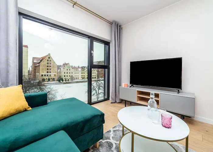 Pobookowane River View