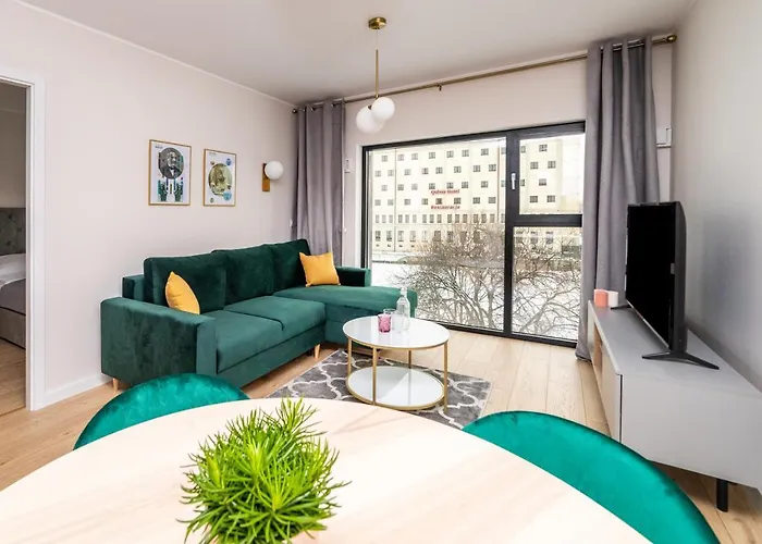 Pobookowane River View