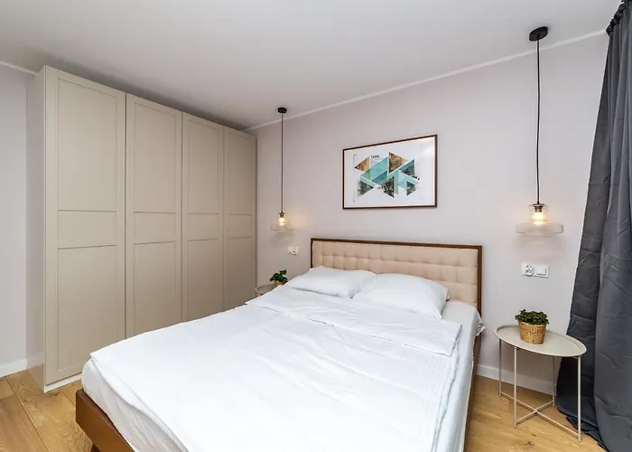 Pobookowane River View *