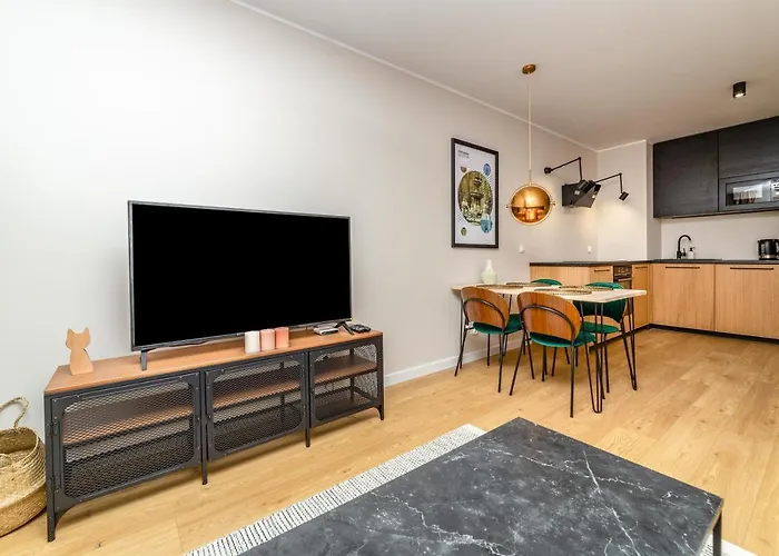 Pobookowane River View