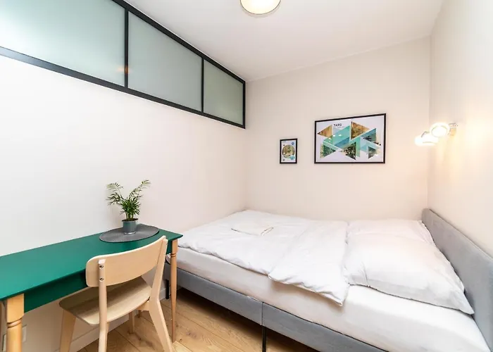 Pobookowane River View *