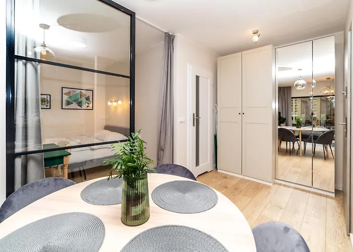 Pobookowane River View